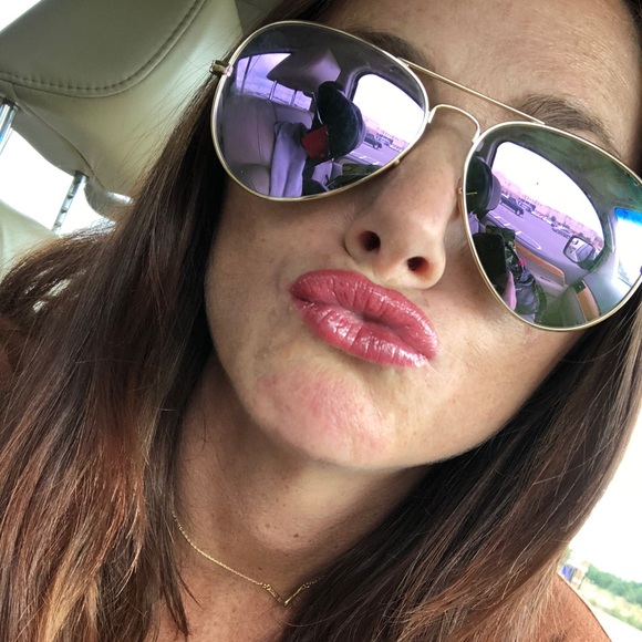 Meet your Posher, Erika - Picture 3 of 6